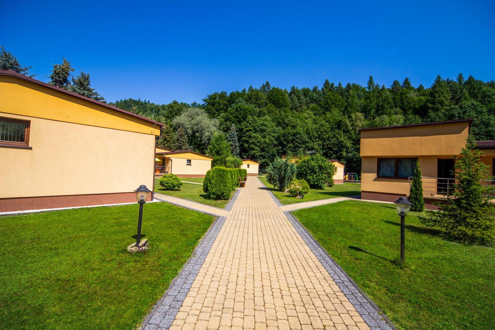 Ponikiew Resort Wadowice Bagian luar foto
